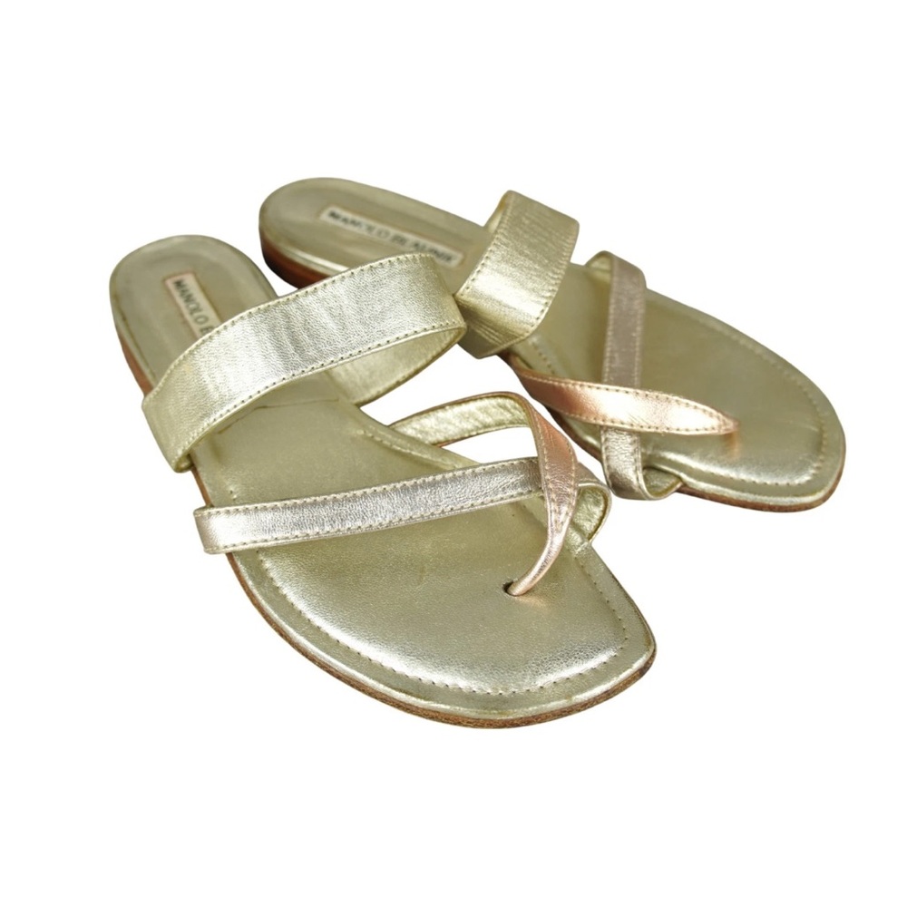Manolo Blahnik Susa Metallic Crisscross Flat Sandals Gold Sz 35.5 Leather Strap